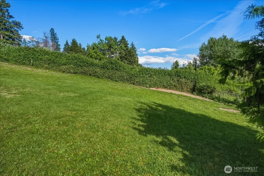 241 Lakeshore Drive Manson, WA 98831