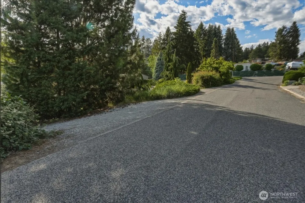 241 Lakeshore Drive Manson, WA 98831