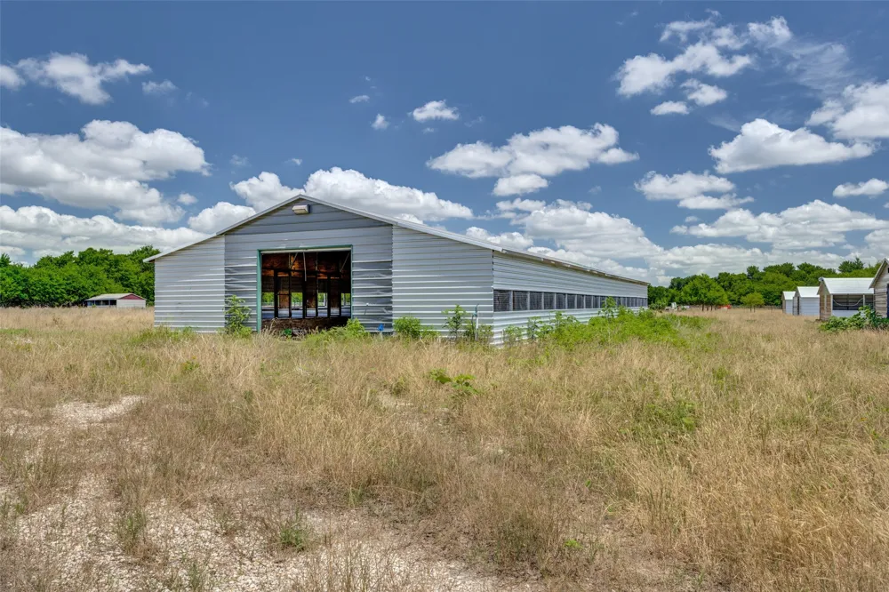 5814 Fm 1563 Commerce, TX 75428