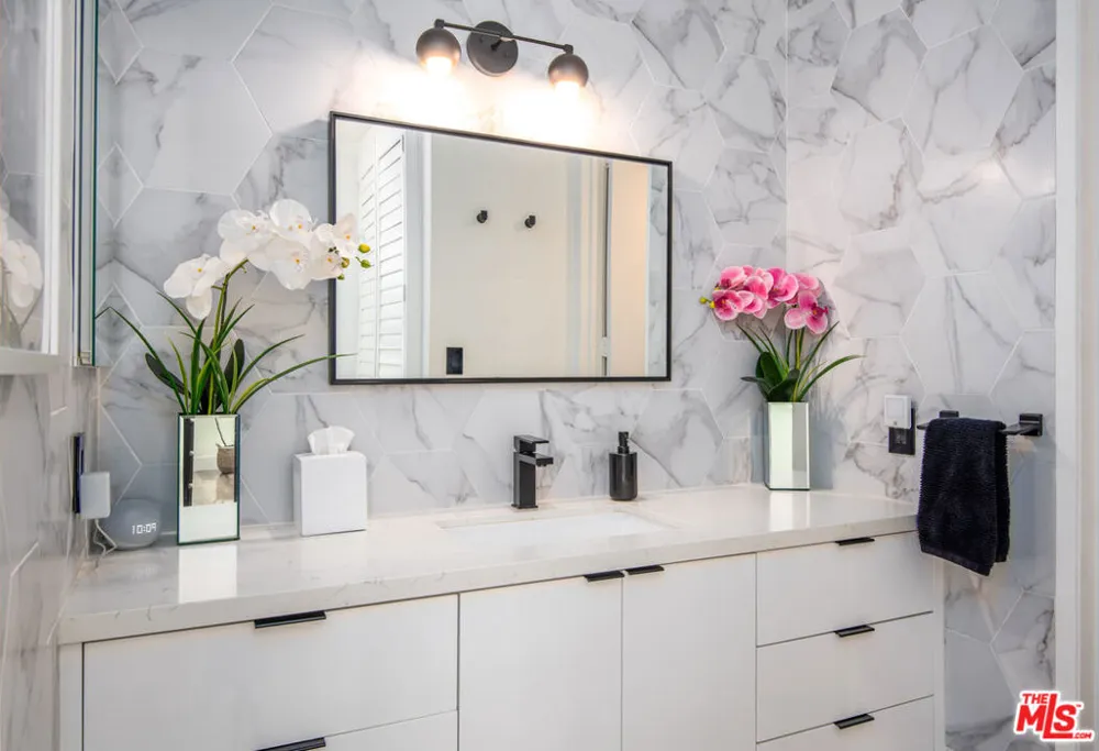 6000 Canterbury Drive #D114 Culver City, CA 90230