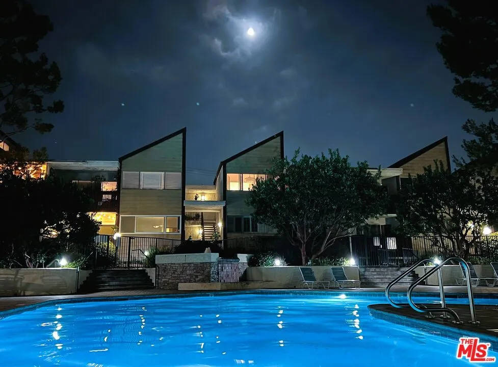 6000 Canterbury Drive #D114 Culver City, CA 90230