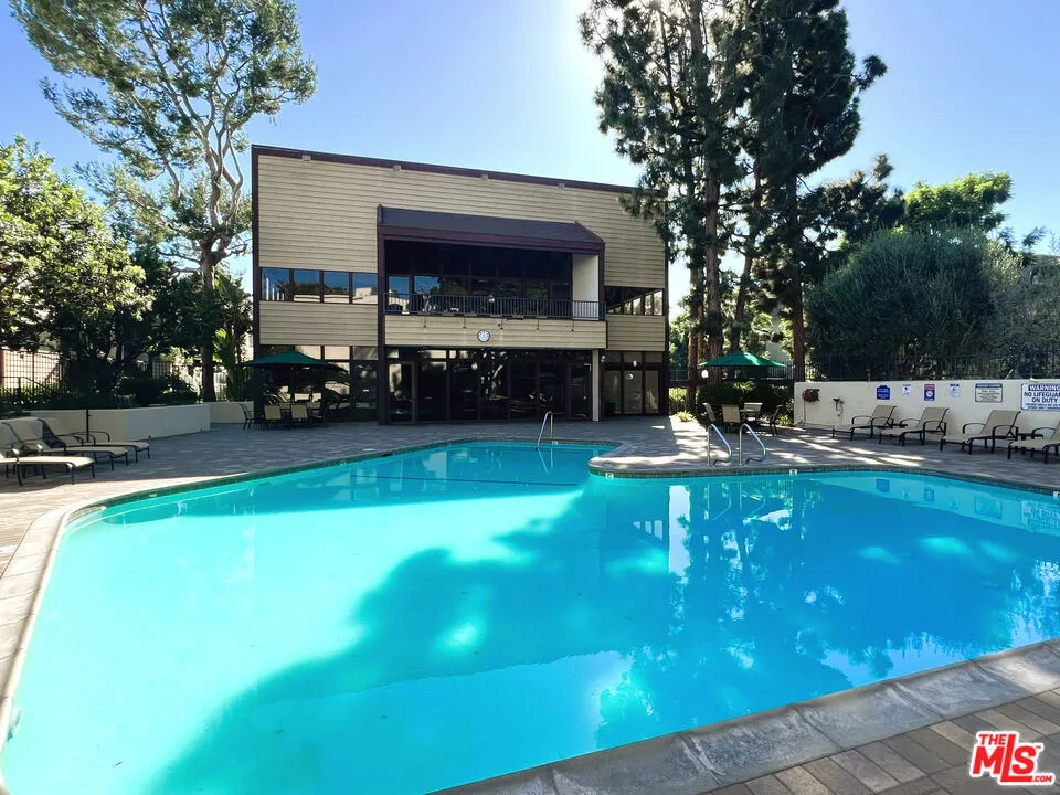 6000 Canterbury Drive #D114 Culver City, CA 90230