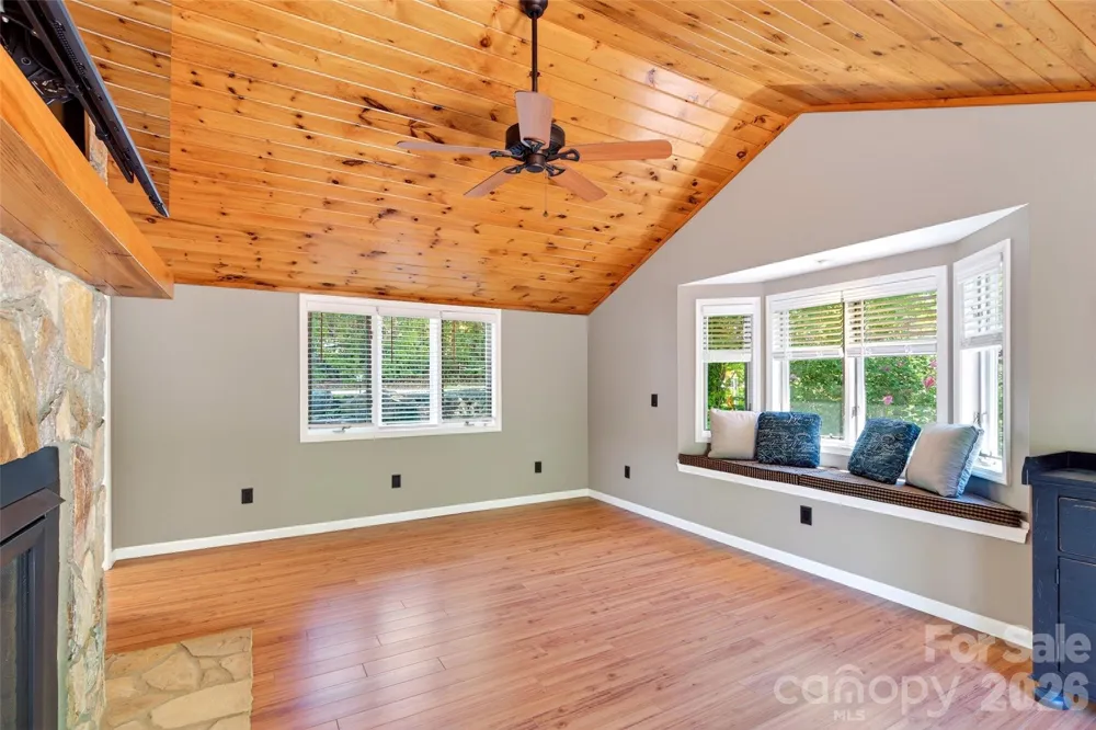 334 Harbor Lake Road Newland, NC 28657