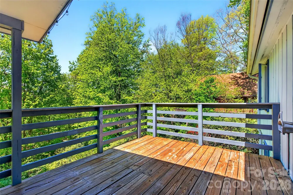 334 Harbor Lake Road Newland, NC 28657