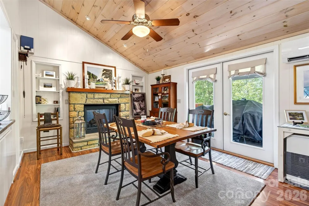334 Harbor Lake Road Newland, NC 28657