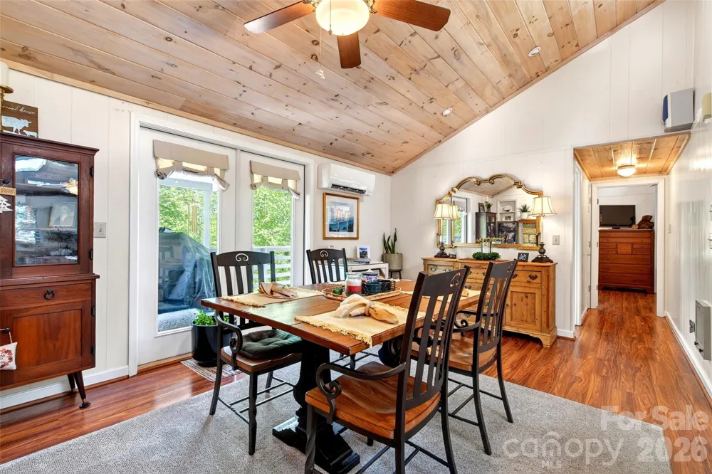 334 Harbor Lake Road Newland, NC 28657