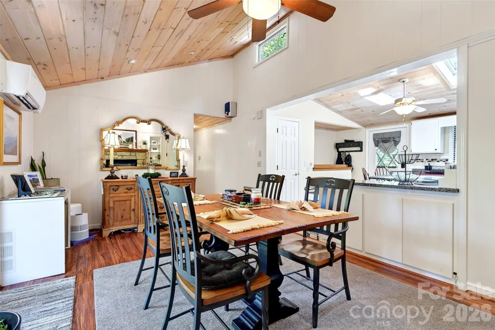 334 Harbor Lake Road Newland, NC 28657