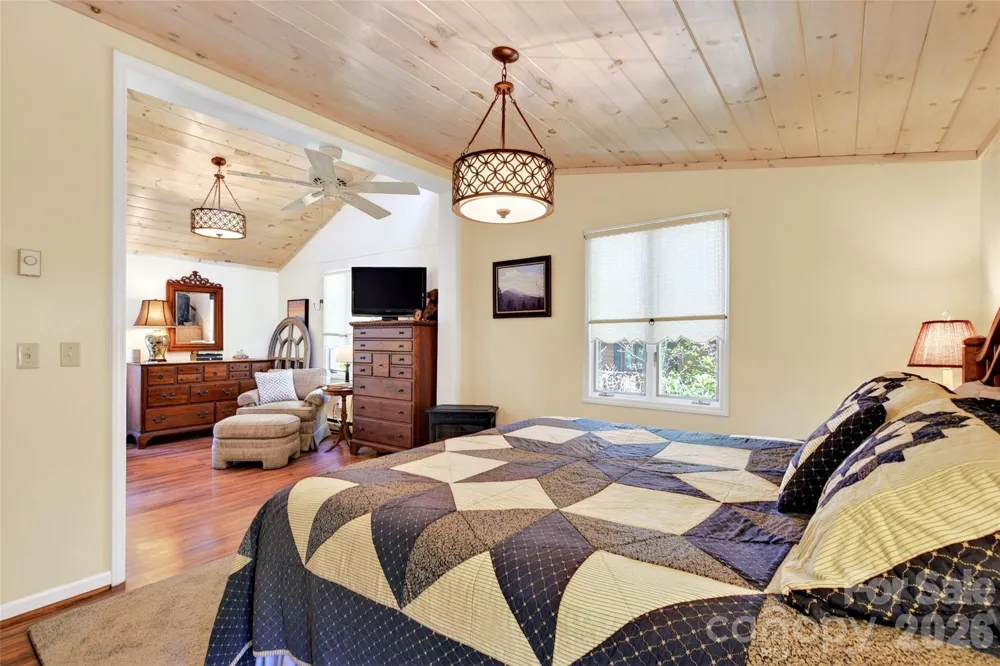 334 Harbor Lake Road Newland, NC 28657