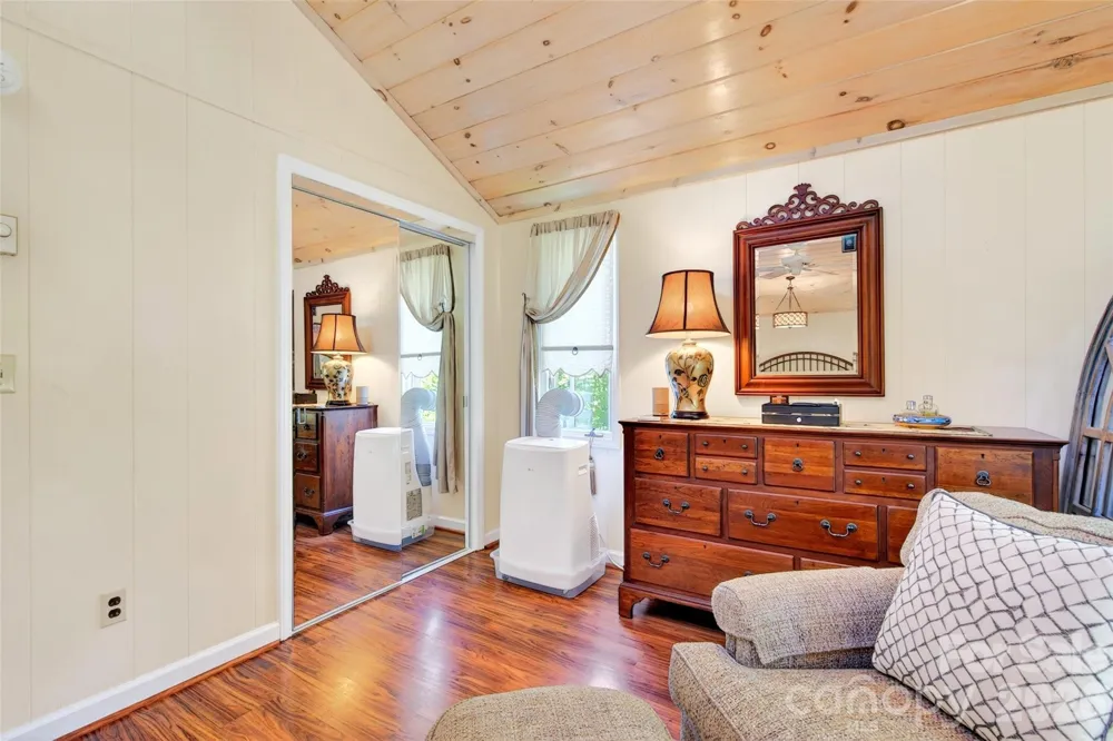 334 Harbor Lake Road Newland, NC 28657