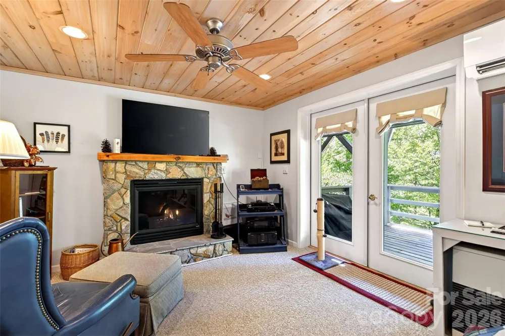 334 Harbor Lake Road Newland, NC 28657
