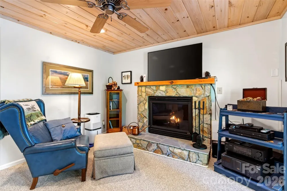334 Harbor Lake Road Newland, NC 28657