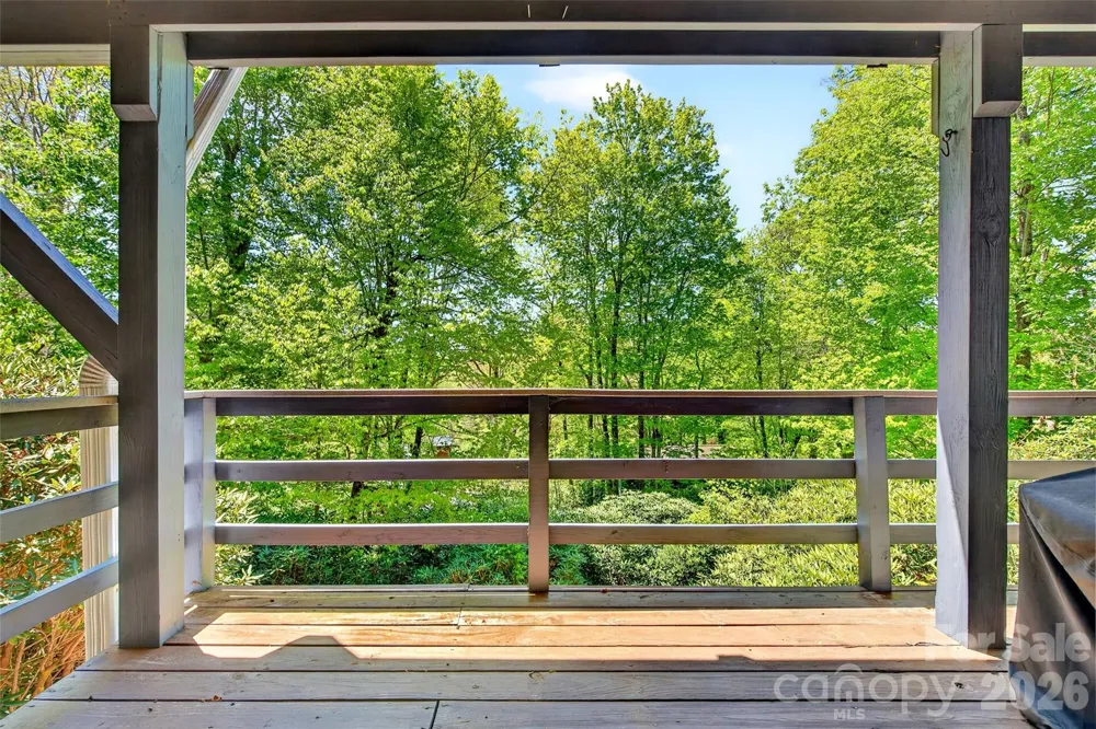 334 Harbor Lake Road Newland, NC 28657
