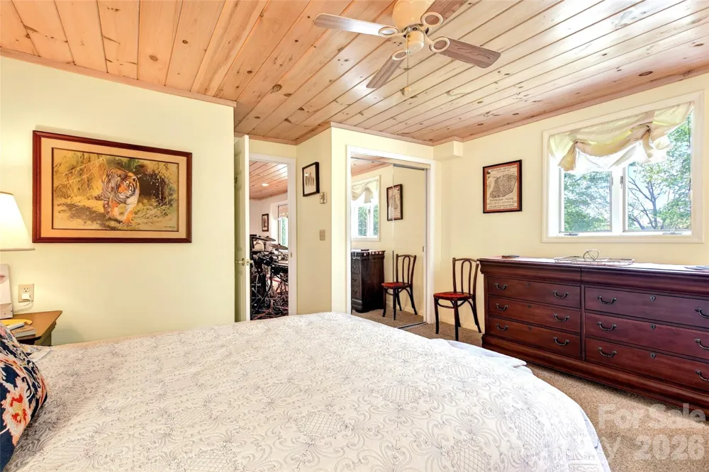 334 Harbor Lake Road Newland, NC 28657