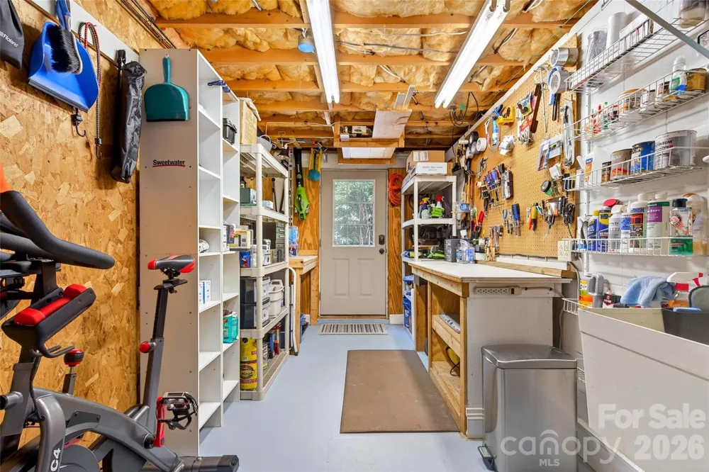334 Harbor Lake Road Newland, NC 28657