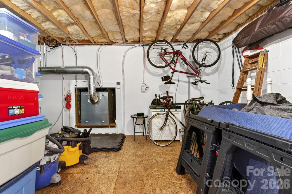334 Harbor Lake Road Newland, NC 28657