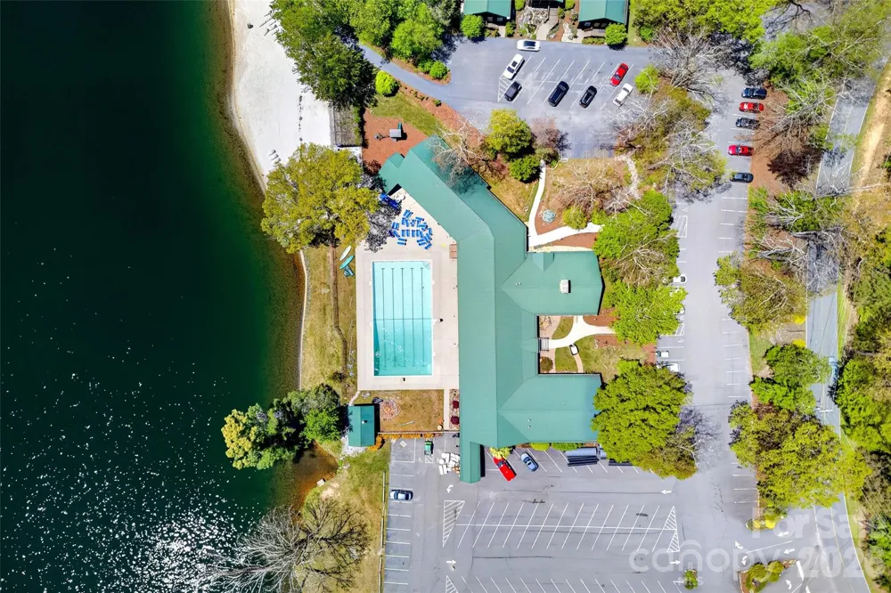 334 Harbor Lake Road Newland, NC 28657