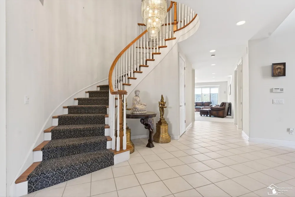 4592 Forestview Drive West Bloomfield Charter Township, MI 48322