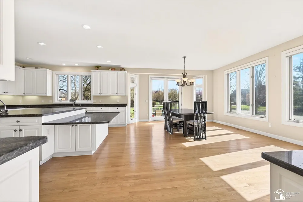 4592 Forestview Drive West Bloomfield Charter Township, MI 48322