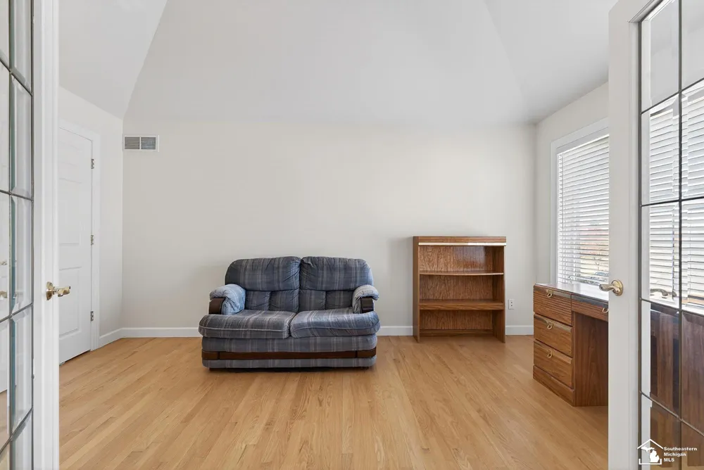 4592 Forestview Drive West Bloomfield Charter Township, MI 48322