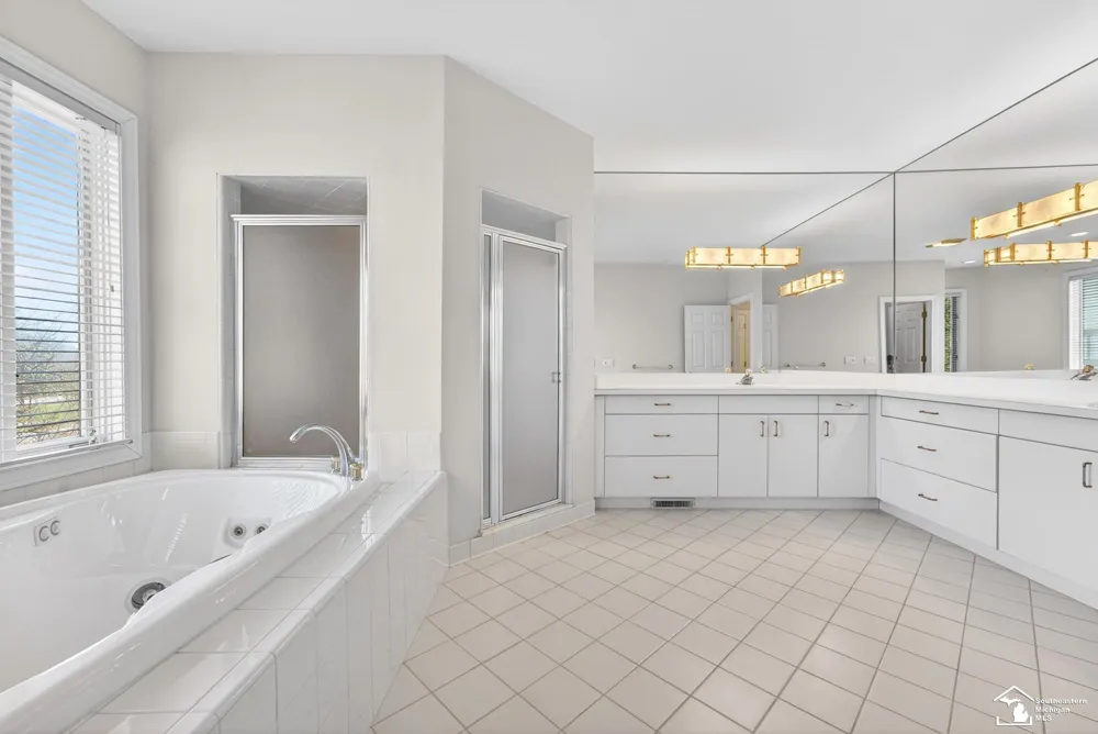 4592 Forestview Drive West Bloomfield Charter Township, MI 48322