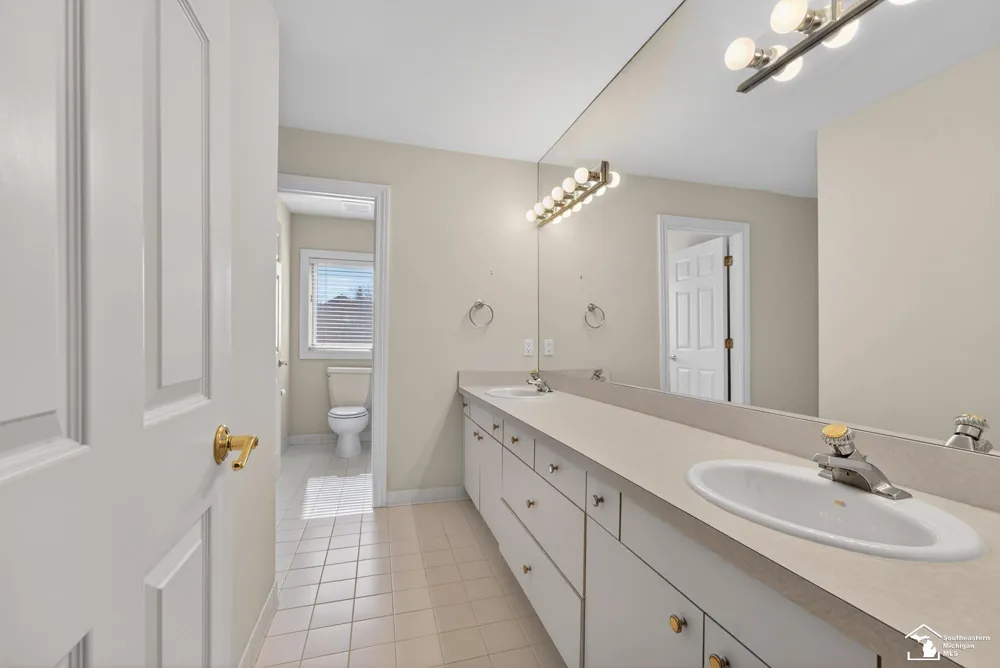 4592 Forestview Drive West Bloomfield Charter Township, MI 48322