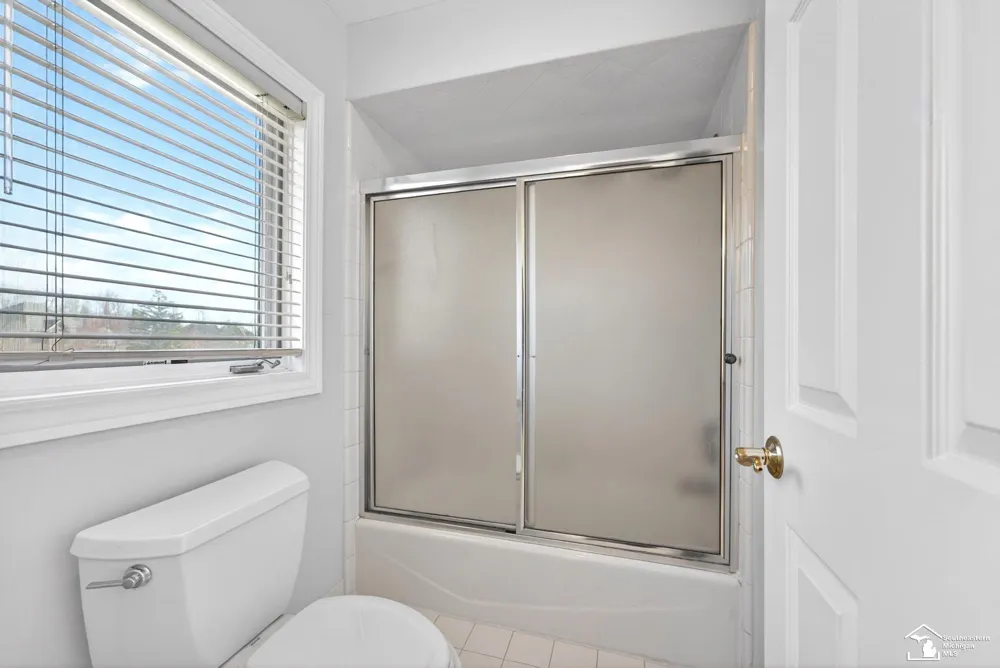 4592 Forestview Drive West Bloomfield Charter Township, MI 48322