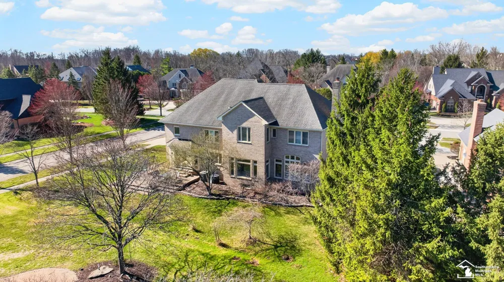 4592 Forestview Drive West Bloomfield Charter Township, MI 48322