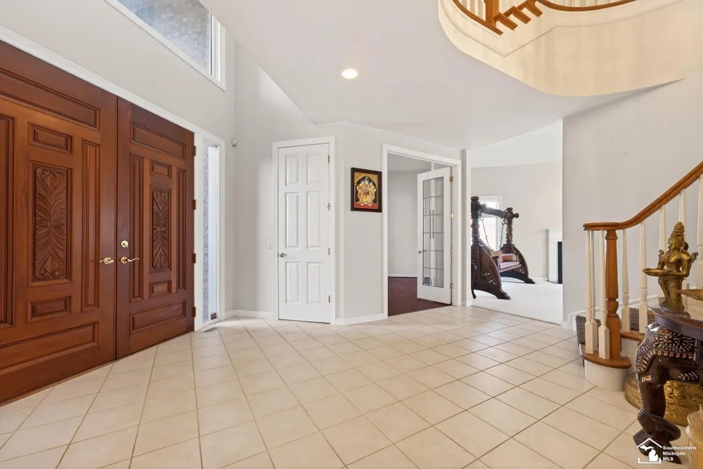 4592 Forestview Drive West Bloomfield Charter Township, MI 48322