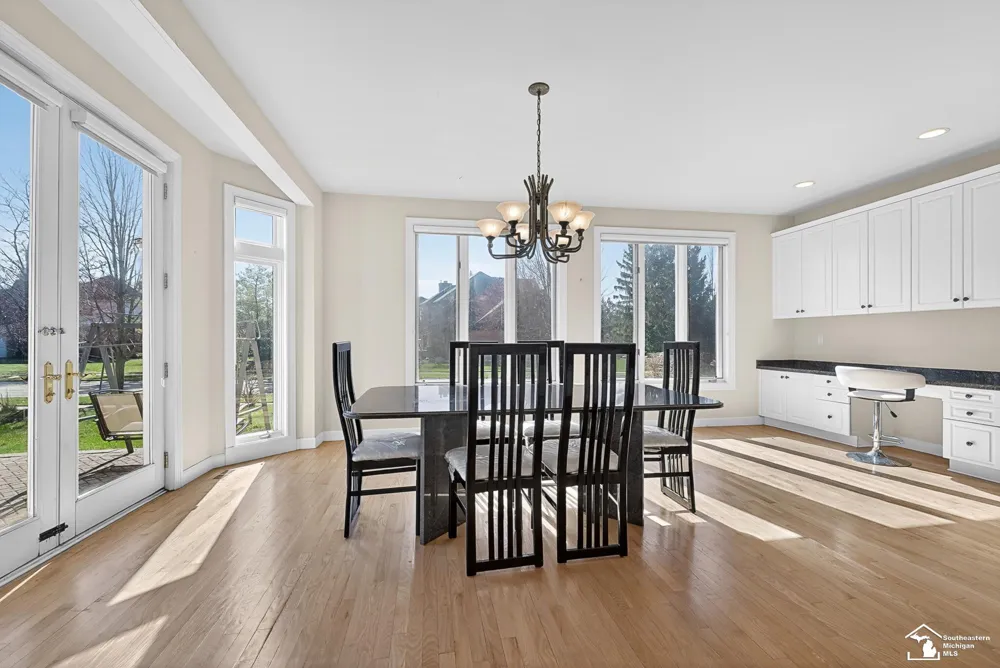 4592 Forestview Drive West Bloomfield Charter Township, MI 48322