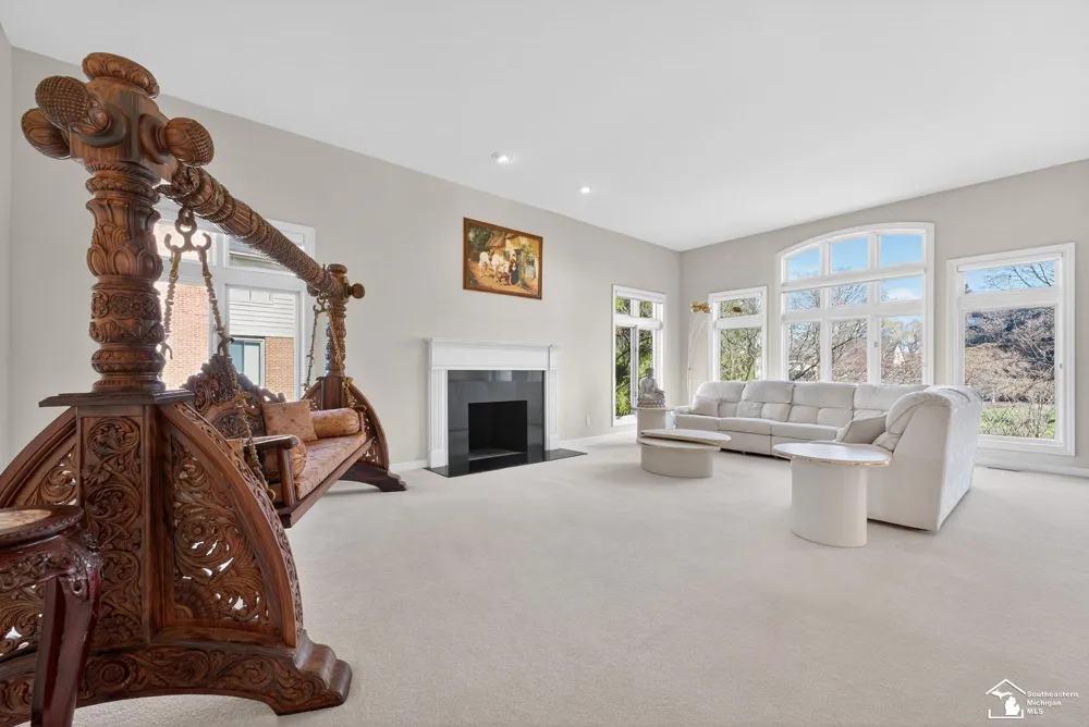 4592 Forestview Drive West Bloomfield Charter Township, MI 48322