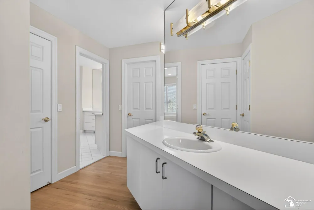 4592 Forestview Drive West Bloomfield Charter Township, MI 48322