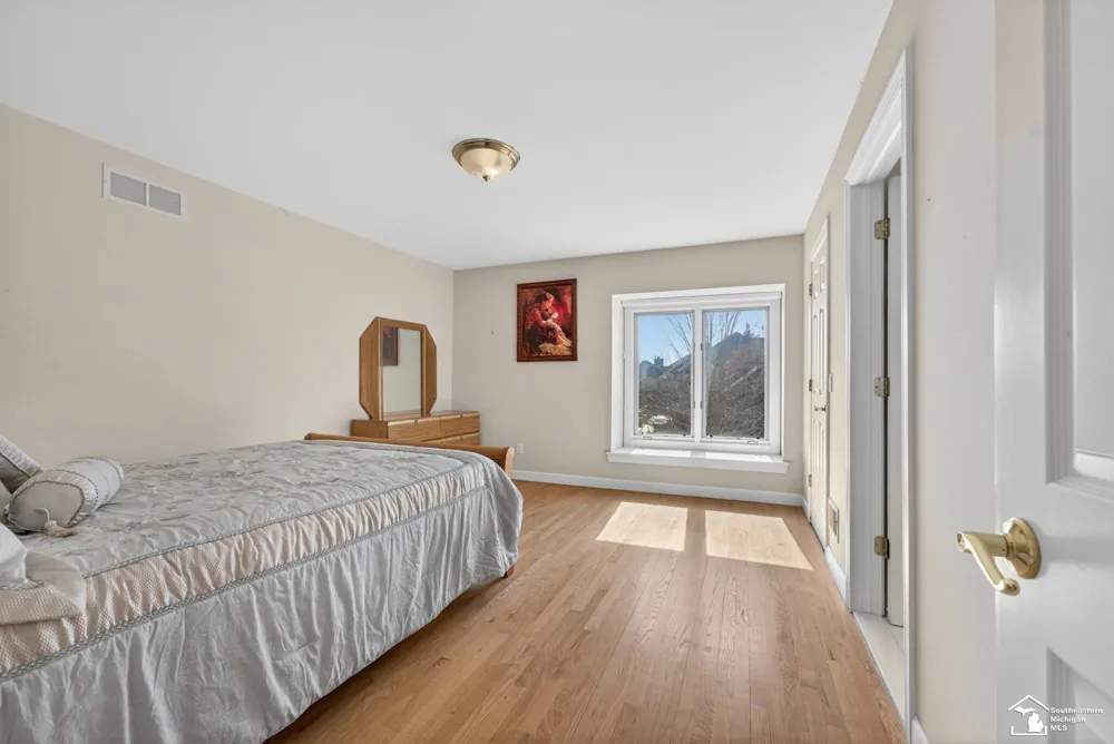 4592 Forestview Drive West Bloomfield Charter Township, MI 48322
