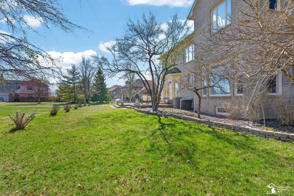 4592 Forestview Drive West Bloomfield Charter Township, MI 48322