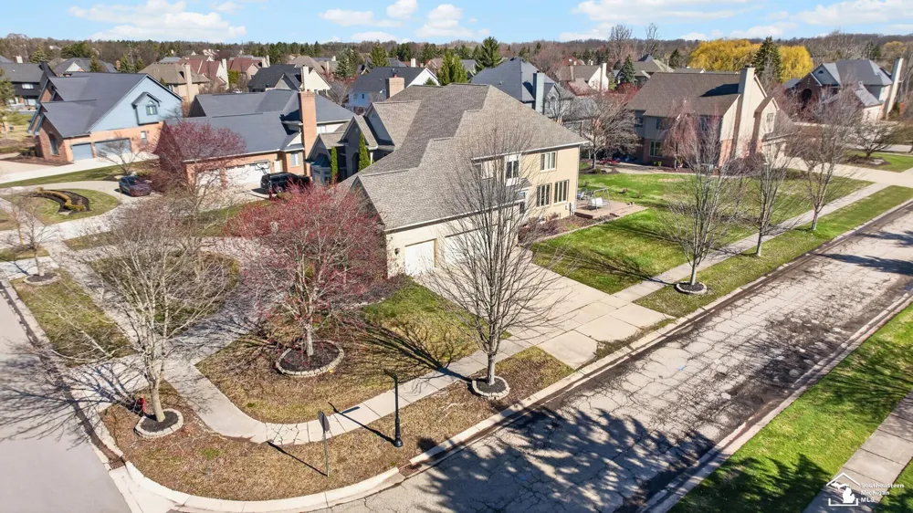 4592 Forestview Drive West Bloomfield Charter Township, MI 48322