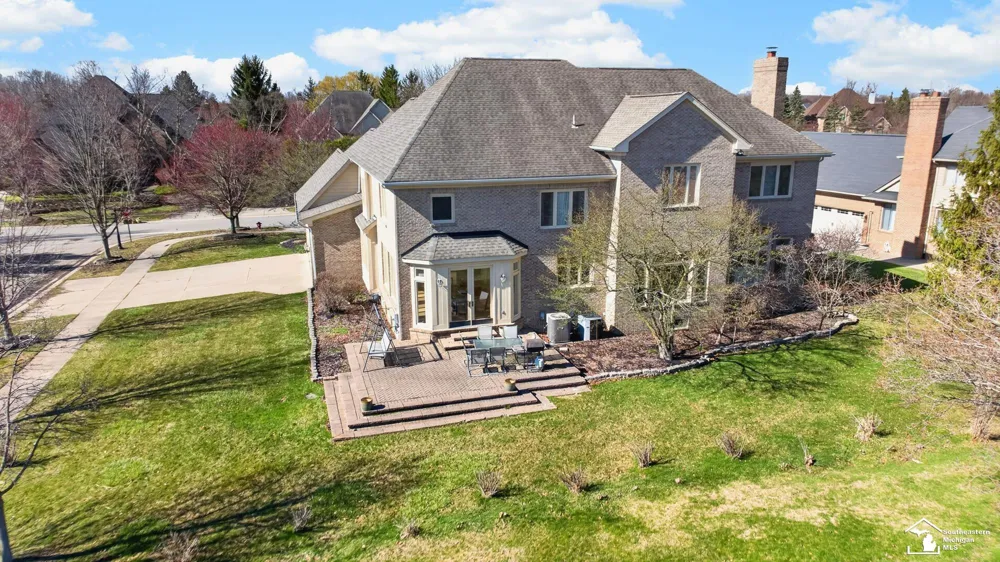 4592 Forestview Drive West Bloomfield Charter Township, MI 48322