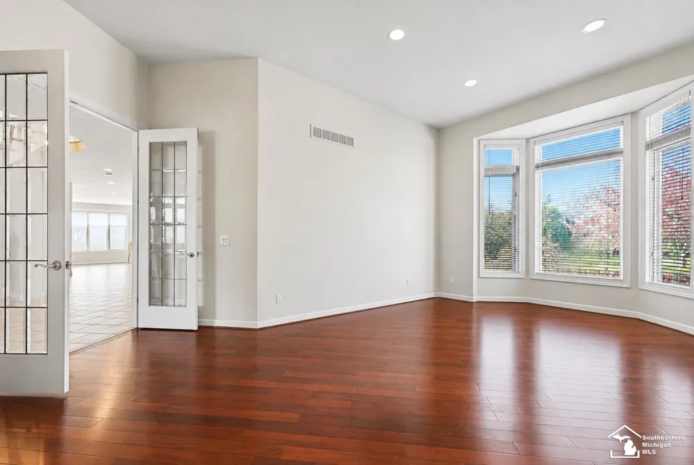 4592 Forestview Drive West Bloomfield Charter Township, MI 48322