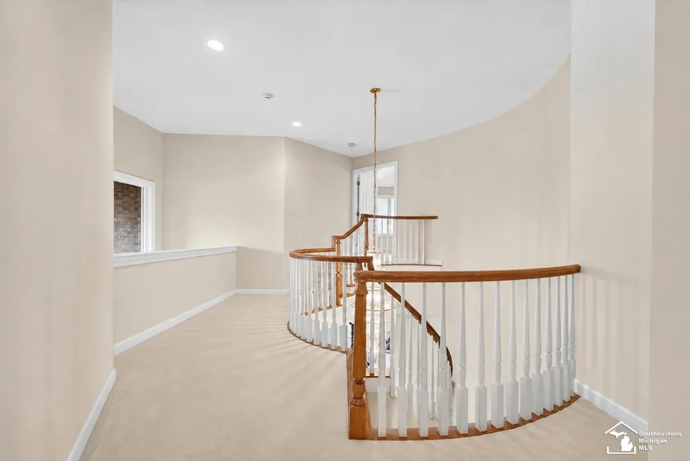 4592 Forestview Drive West Bloomfield Charter Township, MI 48322