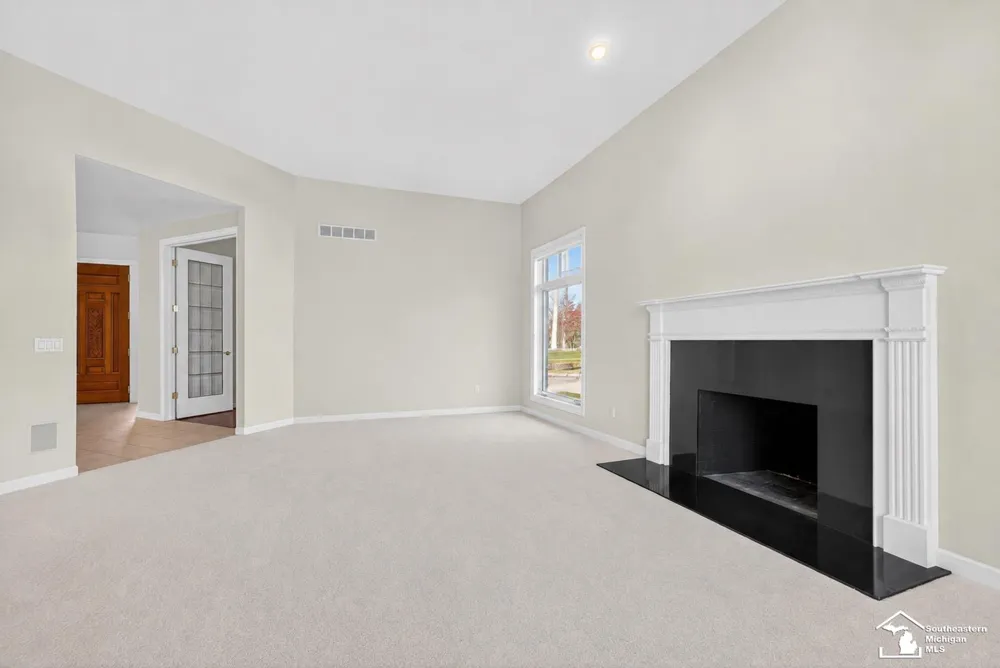 4592 Forestview Drive West Bloomfield Charter Township, MI 48322