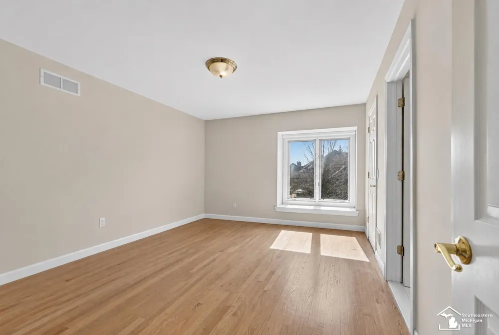 4592 Forestview Drive West Bloomfield Charter Township, MI 48322
