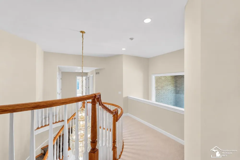 4592 Forestview Drive West Bloomfield Charter Township, MI 48322
