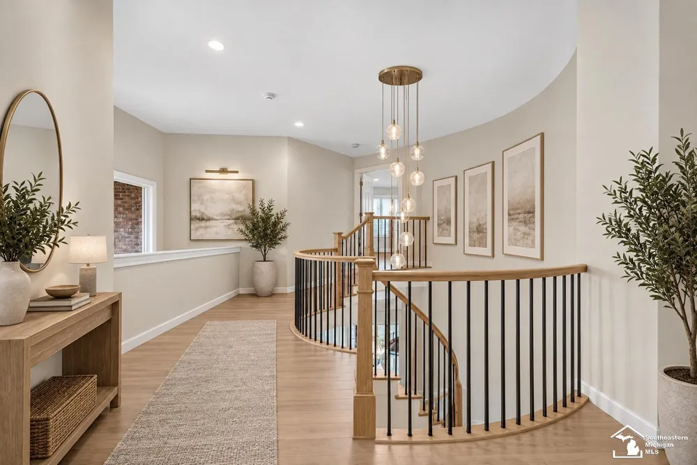 4592 Forestview Drive West Bloomfield Charter Township, MI 48322