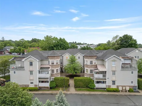 10 Horizon Court #302
