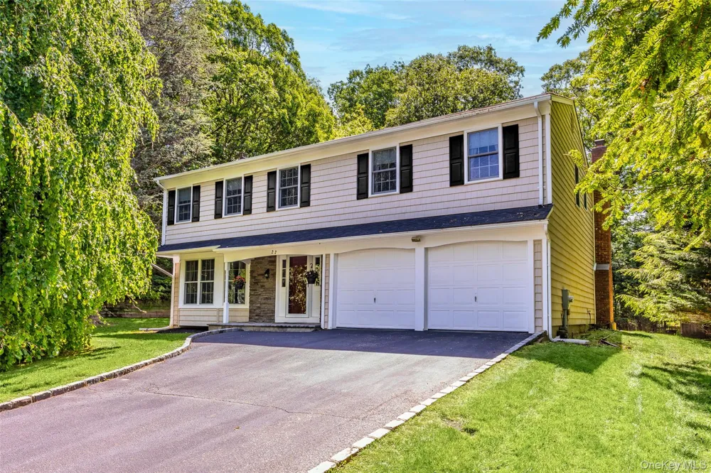 22 Partridge Court Miller Place, NY 11764