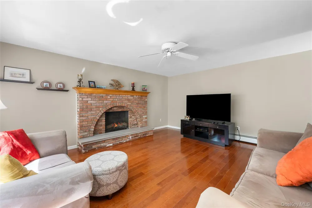 22 Partridge Court Miller Place, NY 11764