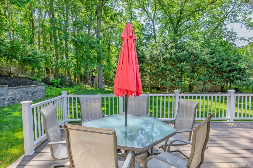 22 Partridge Court Miller Place, NY 11764