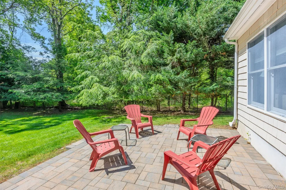 22 Partridge Court Miller Place, NY 11764