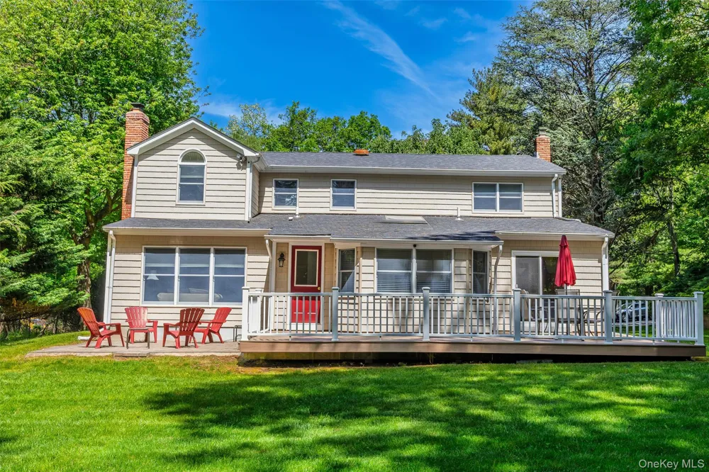 22 Partridge Court Miller Place, NY 11764