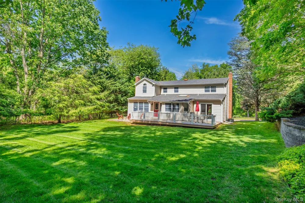 22 Partridge Court Miller Place, NY 11764