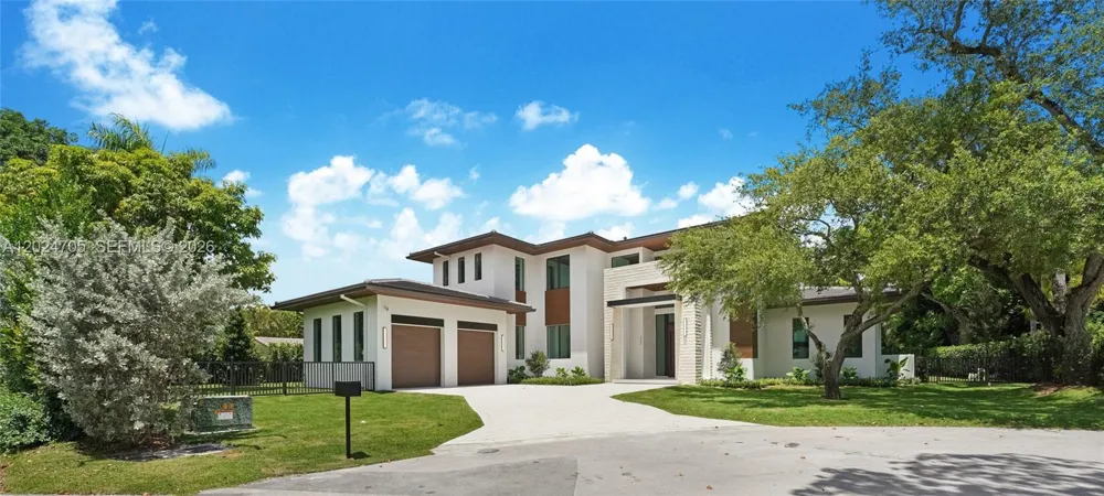 9405 SW 72nd Ct Pinecrest, FL 33156