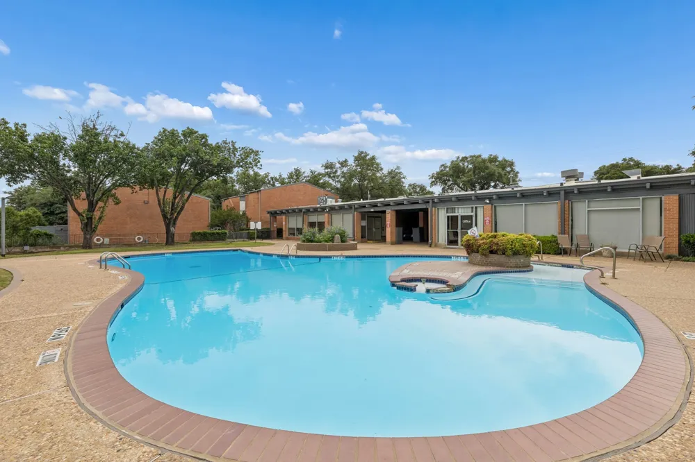550 E Avenue J #A Grand Prairie, TX 75050